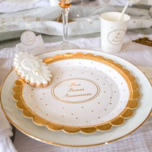 8 assiettes mon 1er anniversaire blanc et or 23cm – Image 3